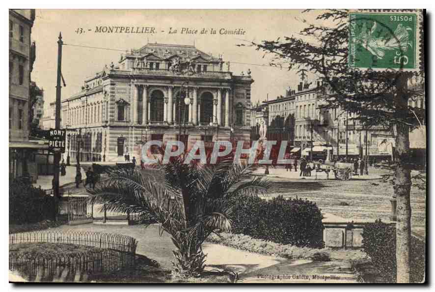 CPA MONTPELLIER La Place de la Comedie