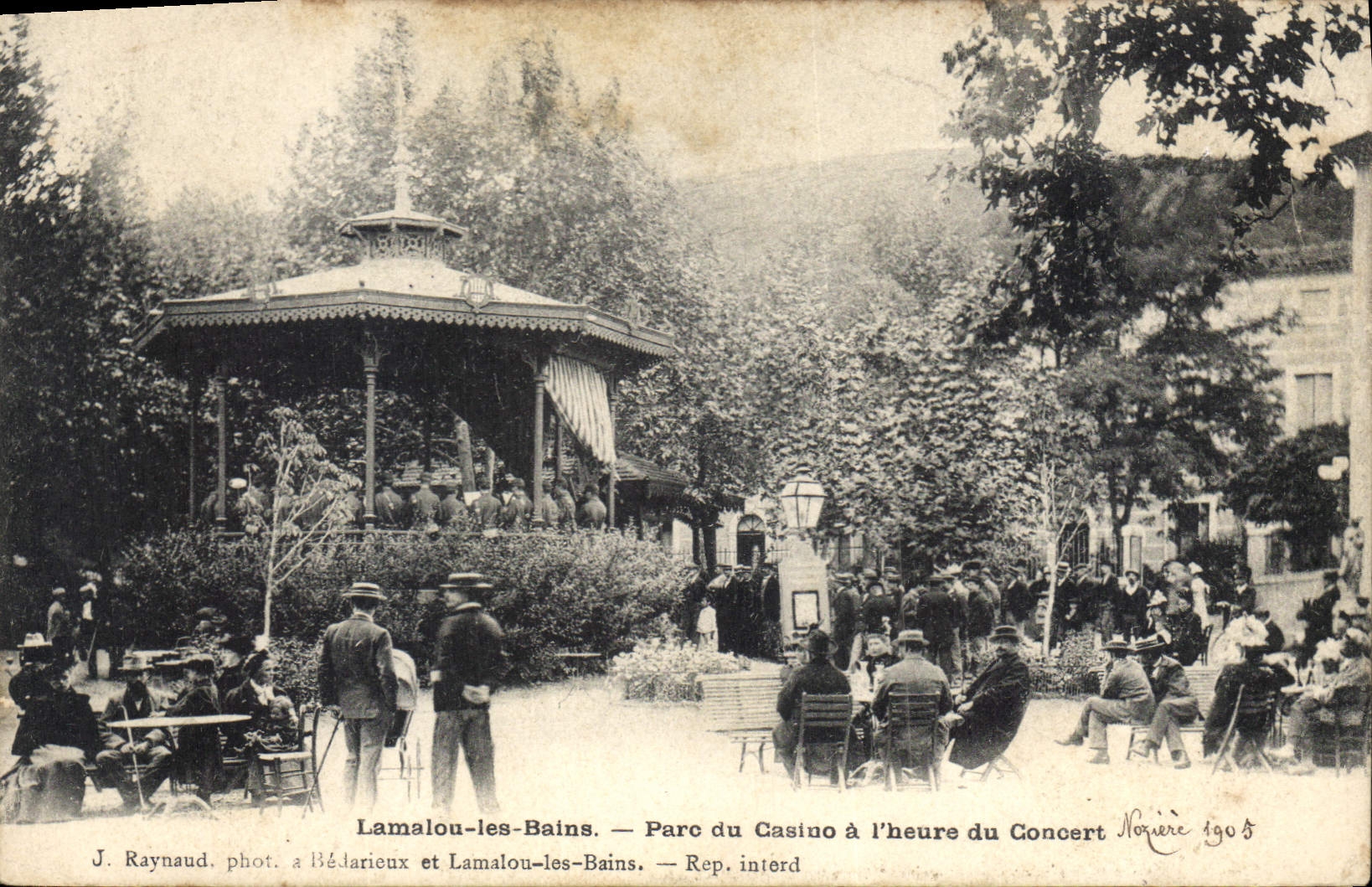 Lamalou-les-Bains — Parc du Casino à l'heure du Concert — J. Raynaud, phot. à Bélarieux et Lamalou-les-Bains — N° 4905