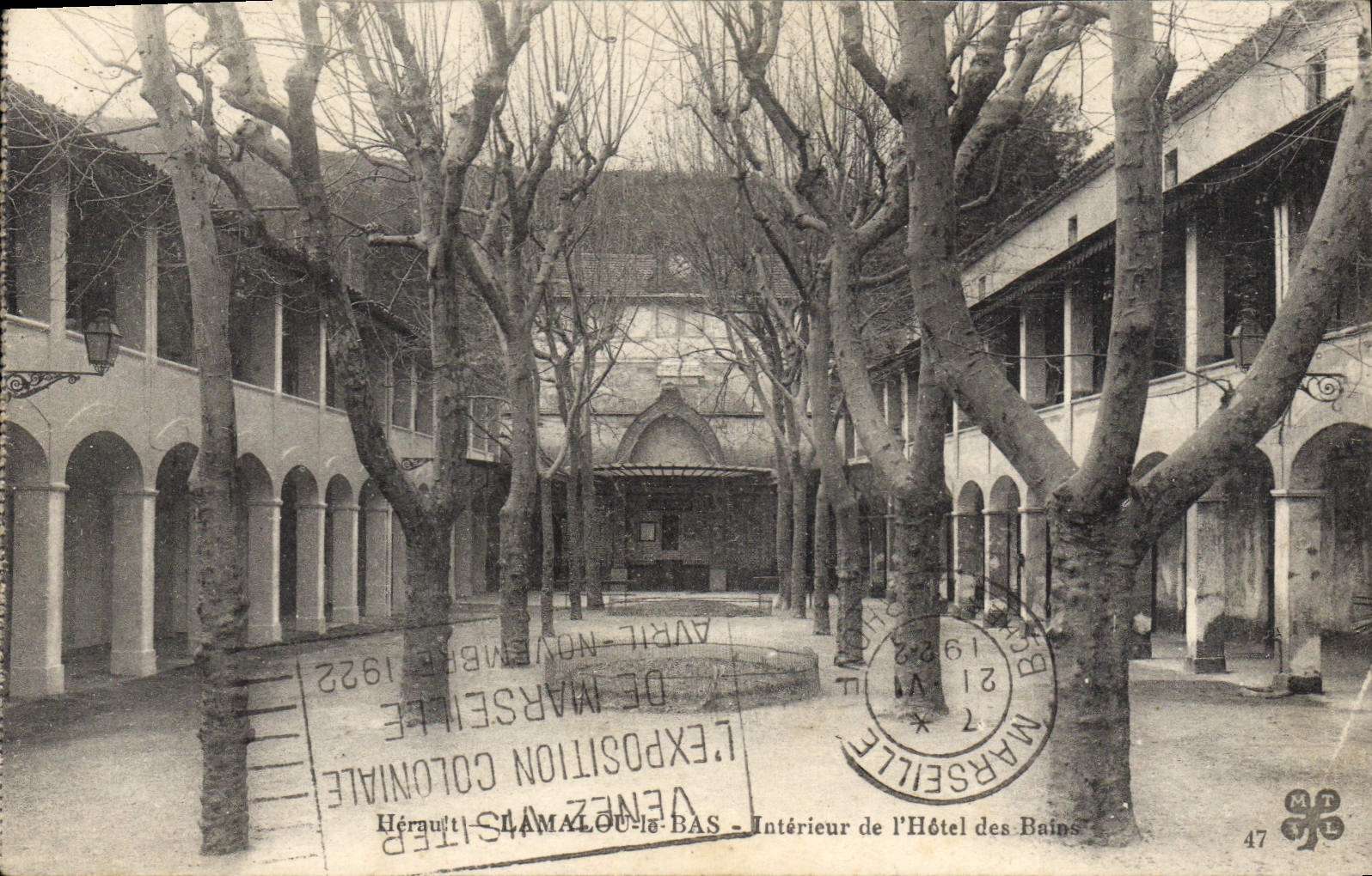 Intérieur de l'Hôtel des Bains — Exposition Coloniale de Marseille — Avril-Novembre 1922