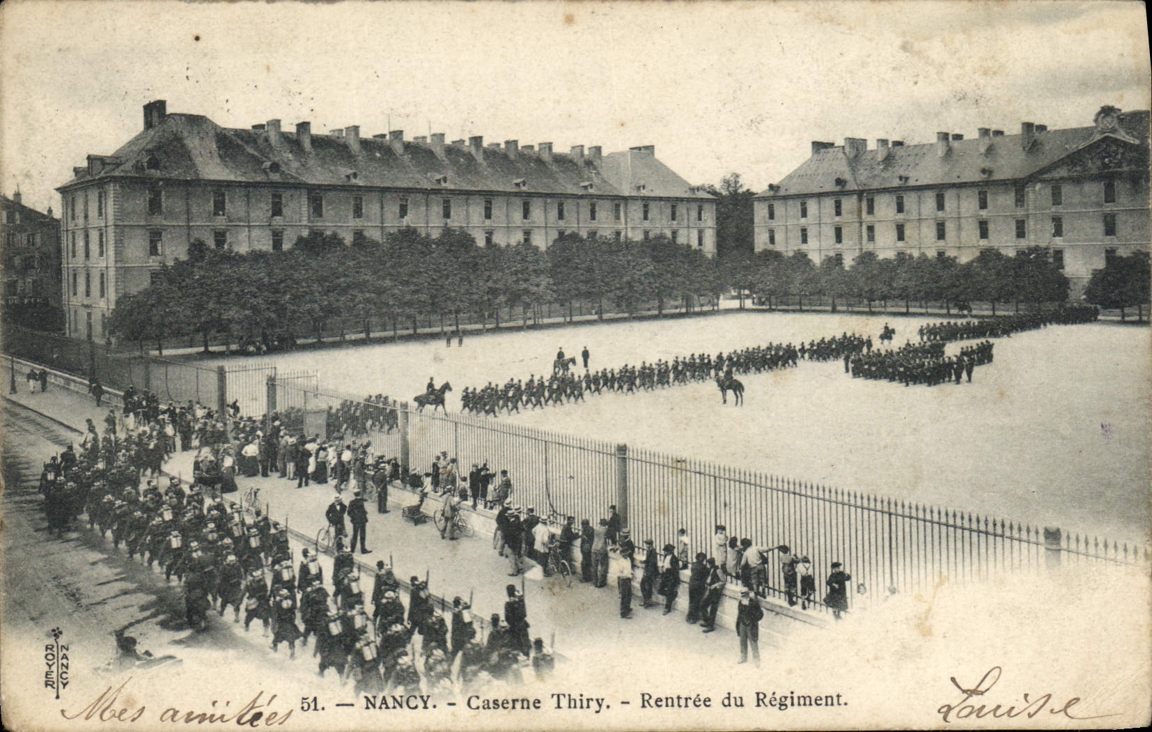 Nancy — Caserne Thiry — Rentrée du Régiment — Louise