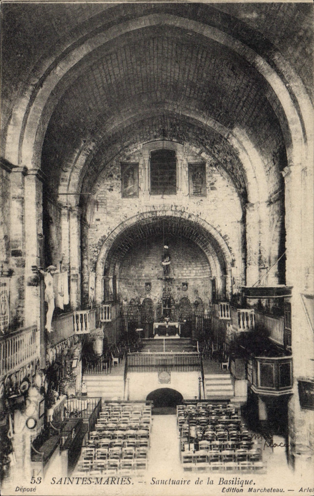 Saintes-Maries — Sanctuaire de la Basilique — Édition Marcheteau, Arles