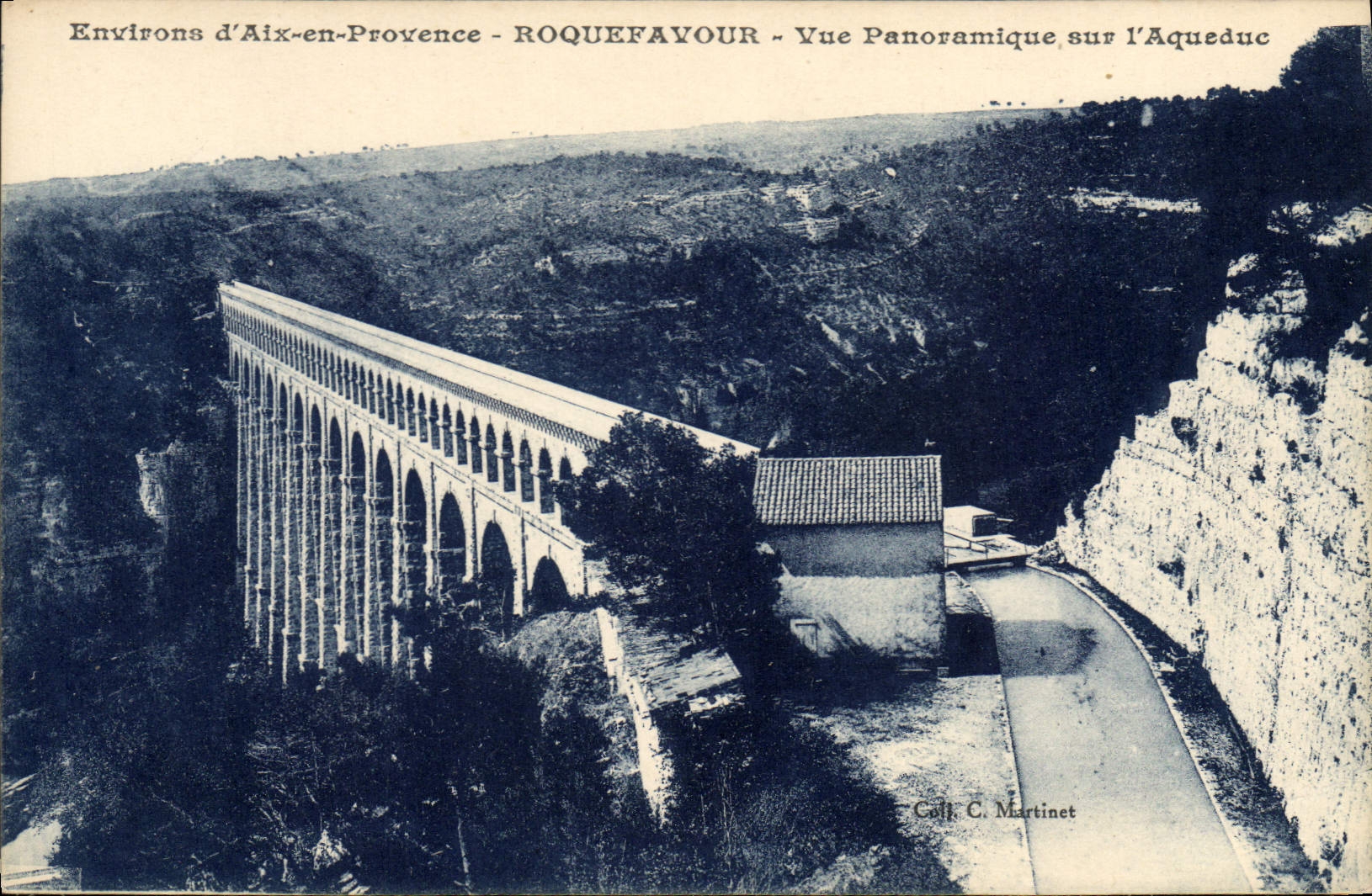 Um Aix-en-Provence - ROQUEFAVOUR - Panoramablick auf den Aquädukt - C. Martinet