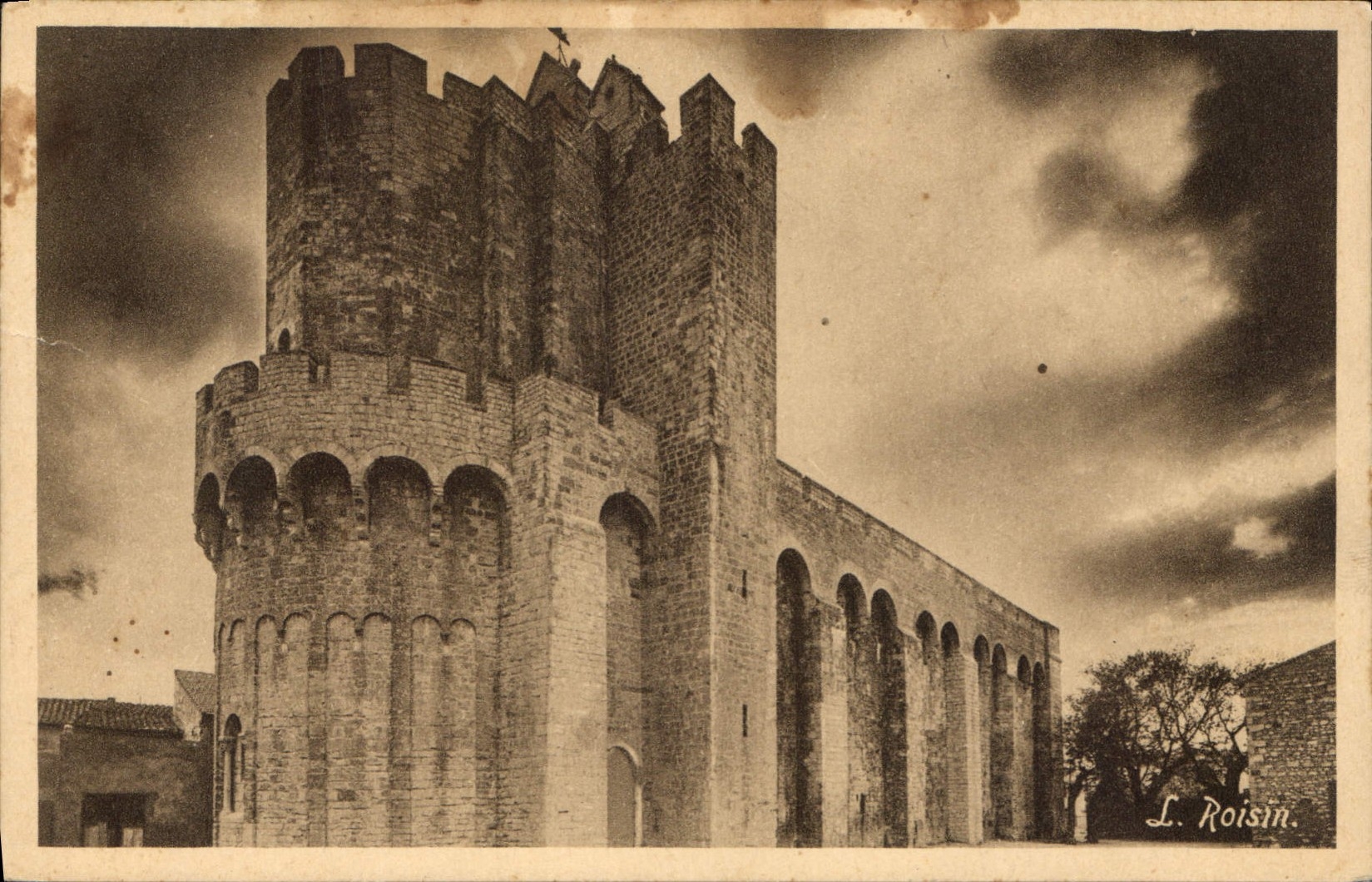 Iglesia de Les Saintes-Maries-de-la-Mer — L. Roisin, n° 013