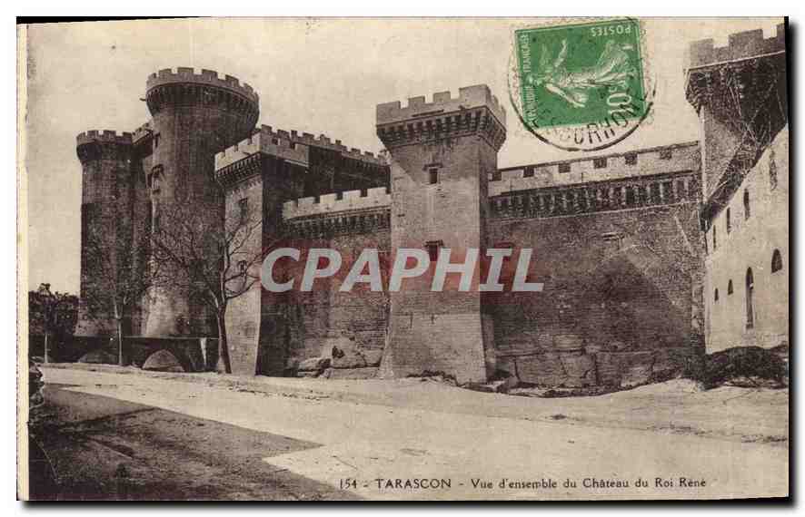 CPA Tarascon vue d'ensemble du chateau du Roi Rene 