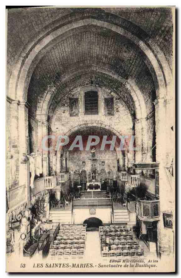 CPA Les Saintes Maries Sanctuaire de la Basilique 