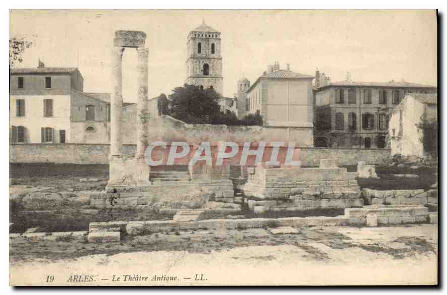 Arles — Le Théâtre Antique — LL.