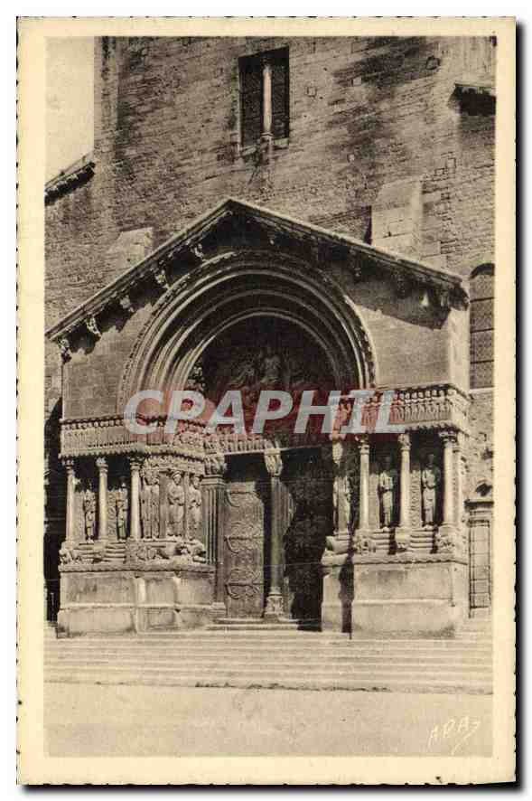 CPA Les bauches du Rhone Illustrees Arles St Trophime Merveille d'Architecture Romaine XII S 