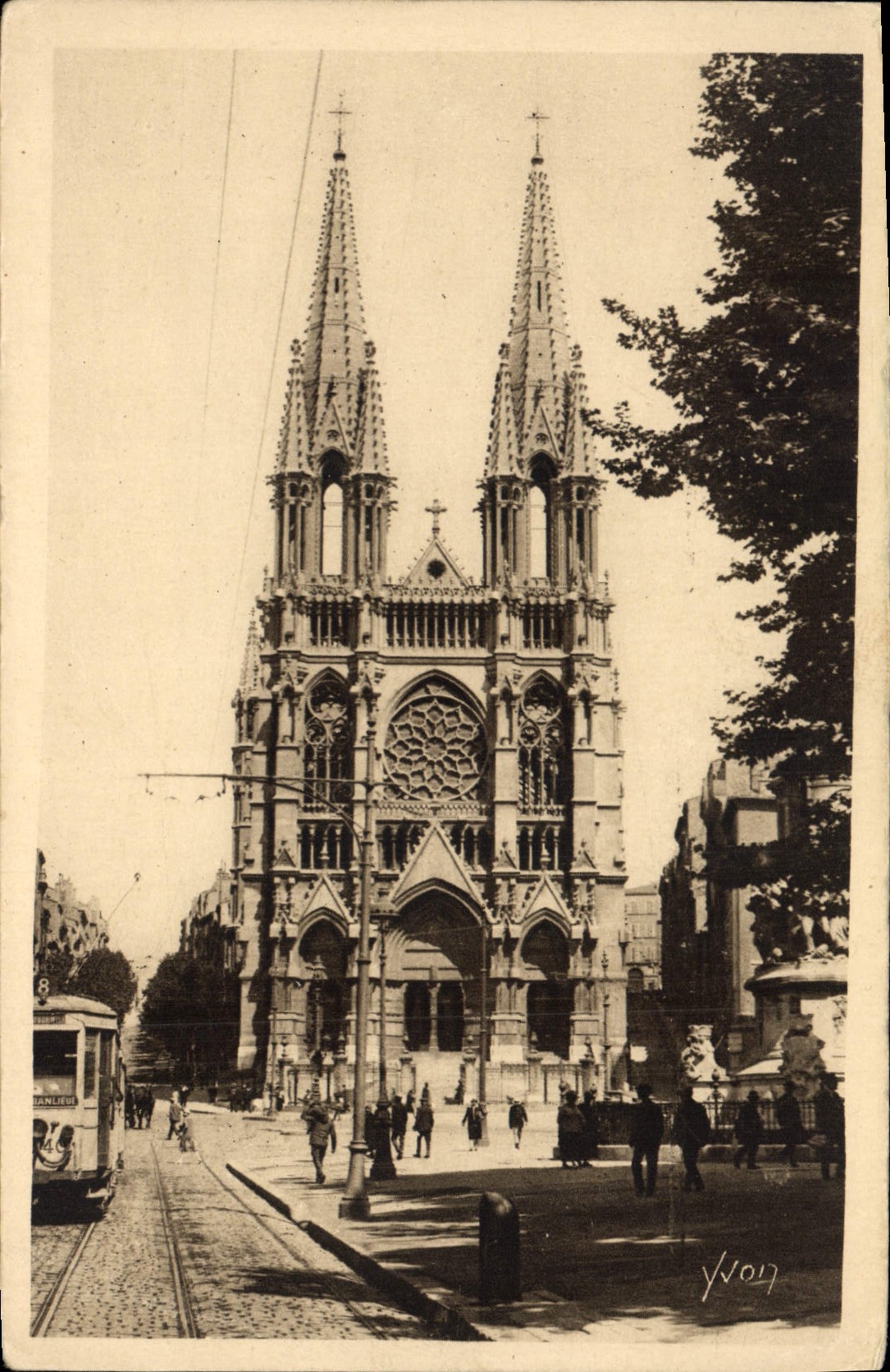 CPA Marseille Bouches du Rhone l'Eglise saint Vincent de Paul les Reformes 