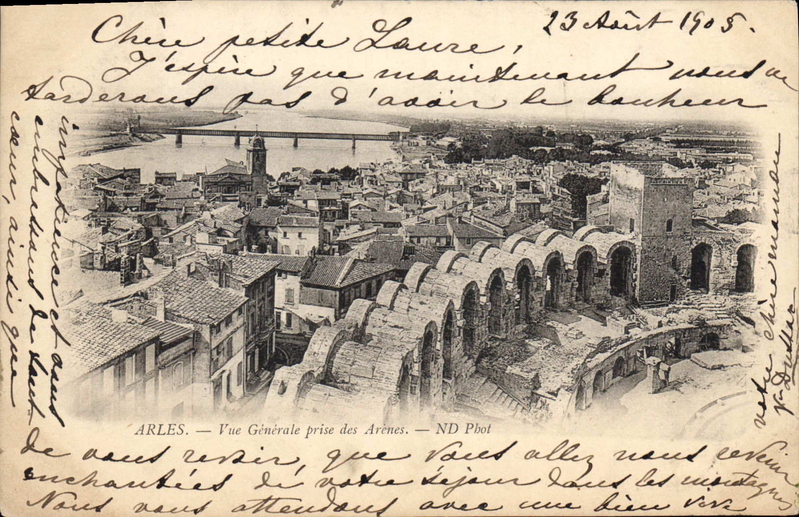 Arles — Vue Générale prise des Arènes — ND Phot