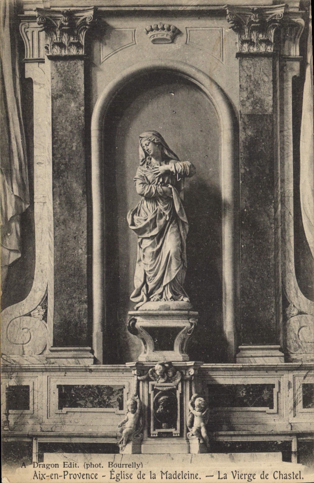 CPA Aix en Provence Eglise de la Madeleine La Vierge de Chastel 