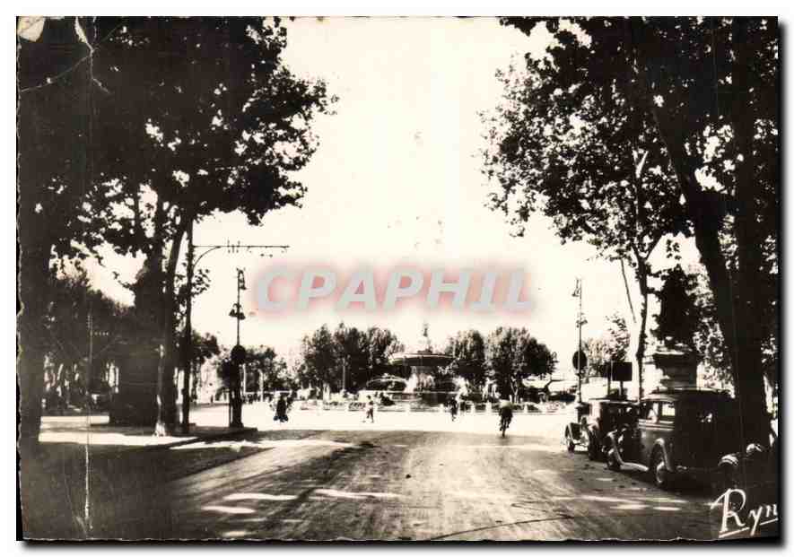 CPM Aix en Provence B du R Cours Mirabeau et la Grande Fontaine 