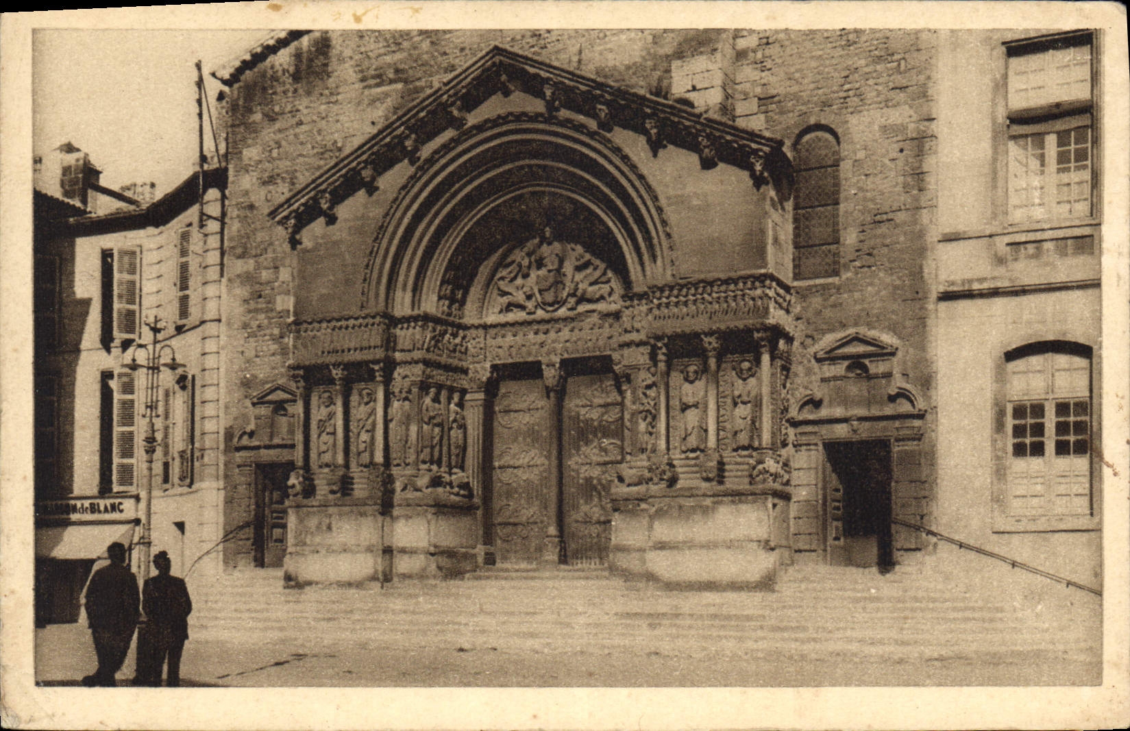 Portail de la Cathédrale Saint-Trophime — Arles-sur-Rhône — éditeur 'Blanc' n°511