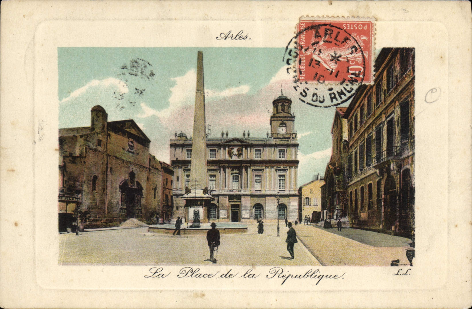 Arles — La Place de la République — L.L. éditeur