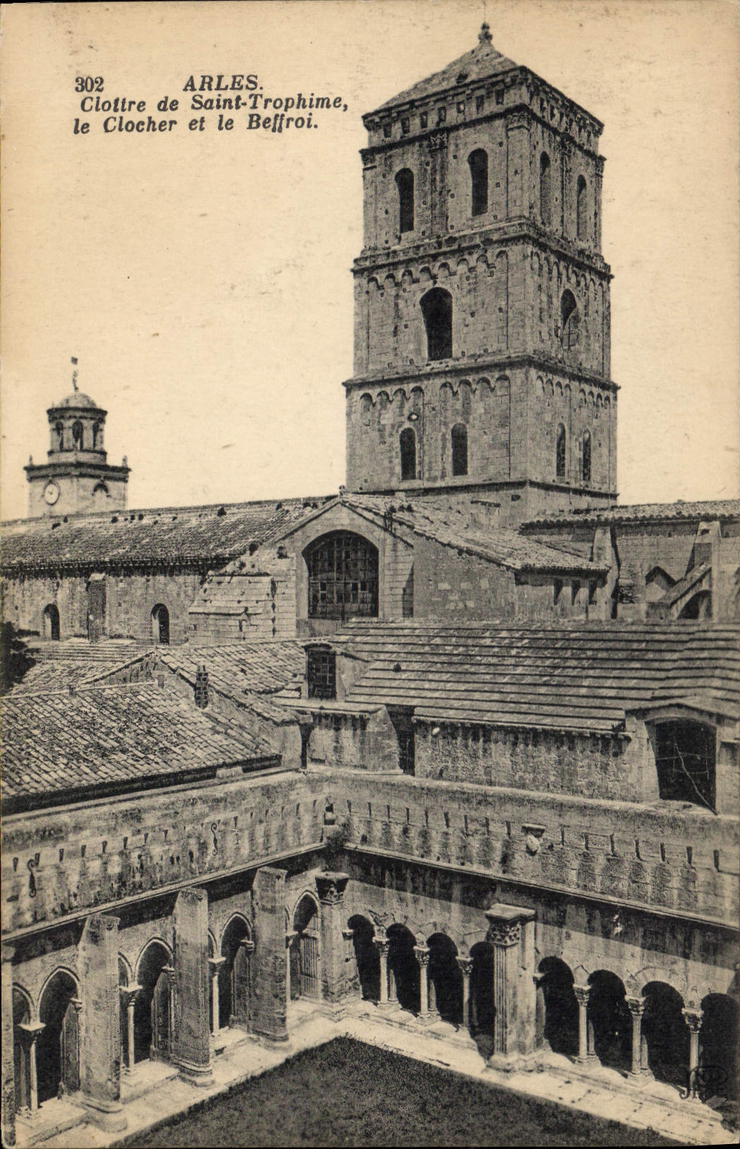 CPA Cloitre de Saint-Trophime  le Clocher et le Beffroi Arles