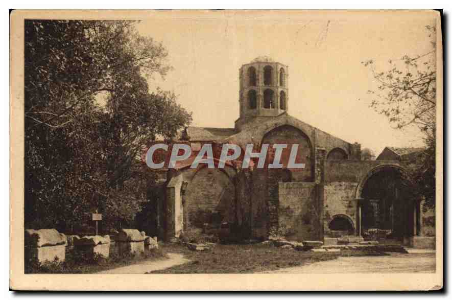 CPA Chapelle St-Honorat des Alyscamps Arles
