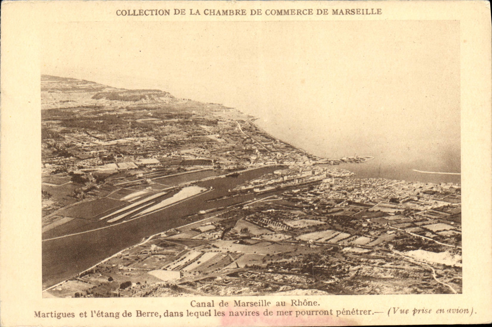 CPA Canal de Marseille au Rhone Martigues et l'etang de Berre dans lequel les navires de mer pourron
