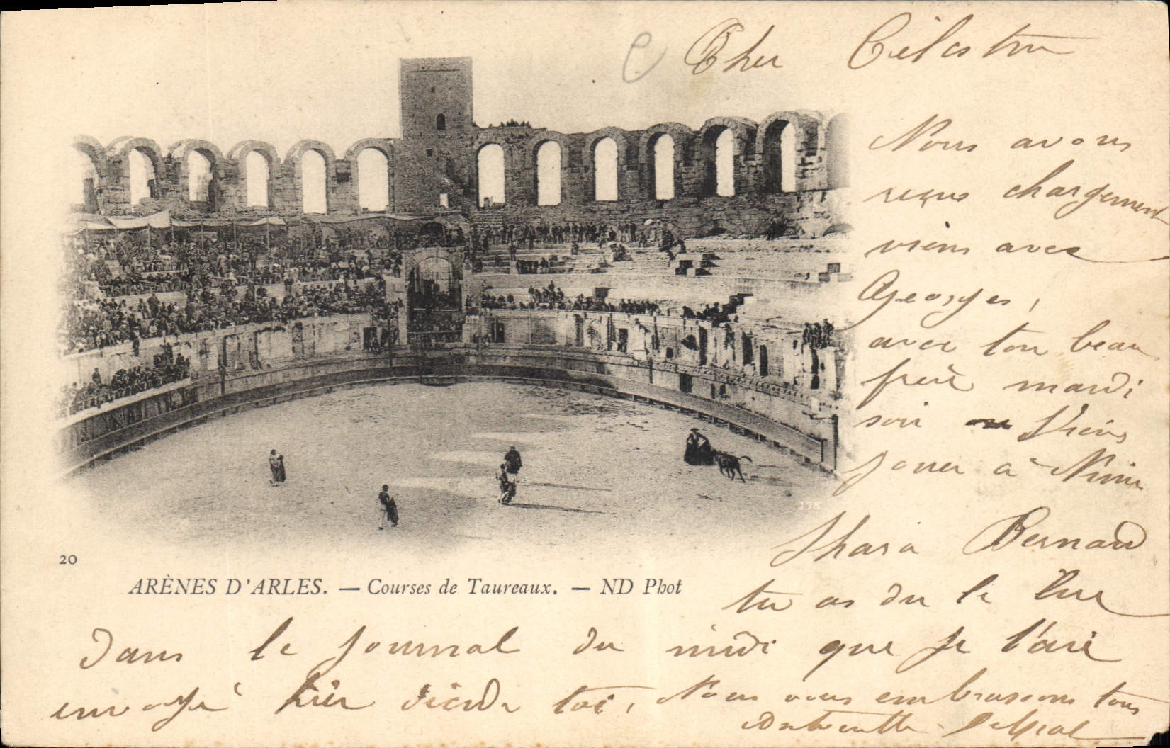 Arènes d'Arles — Courses de Taureaux — ND Phot