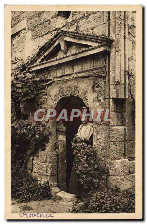 CPA Jeune fille et vieilles pierres a Saint Remy