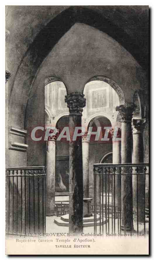 Le Baptitière (ancien Temple d'Apollon) — Cathédrale Saint-Sauveur — Tavel, France