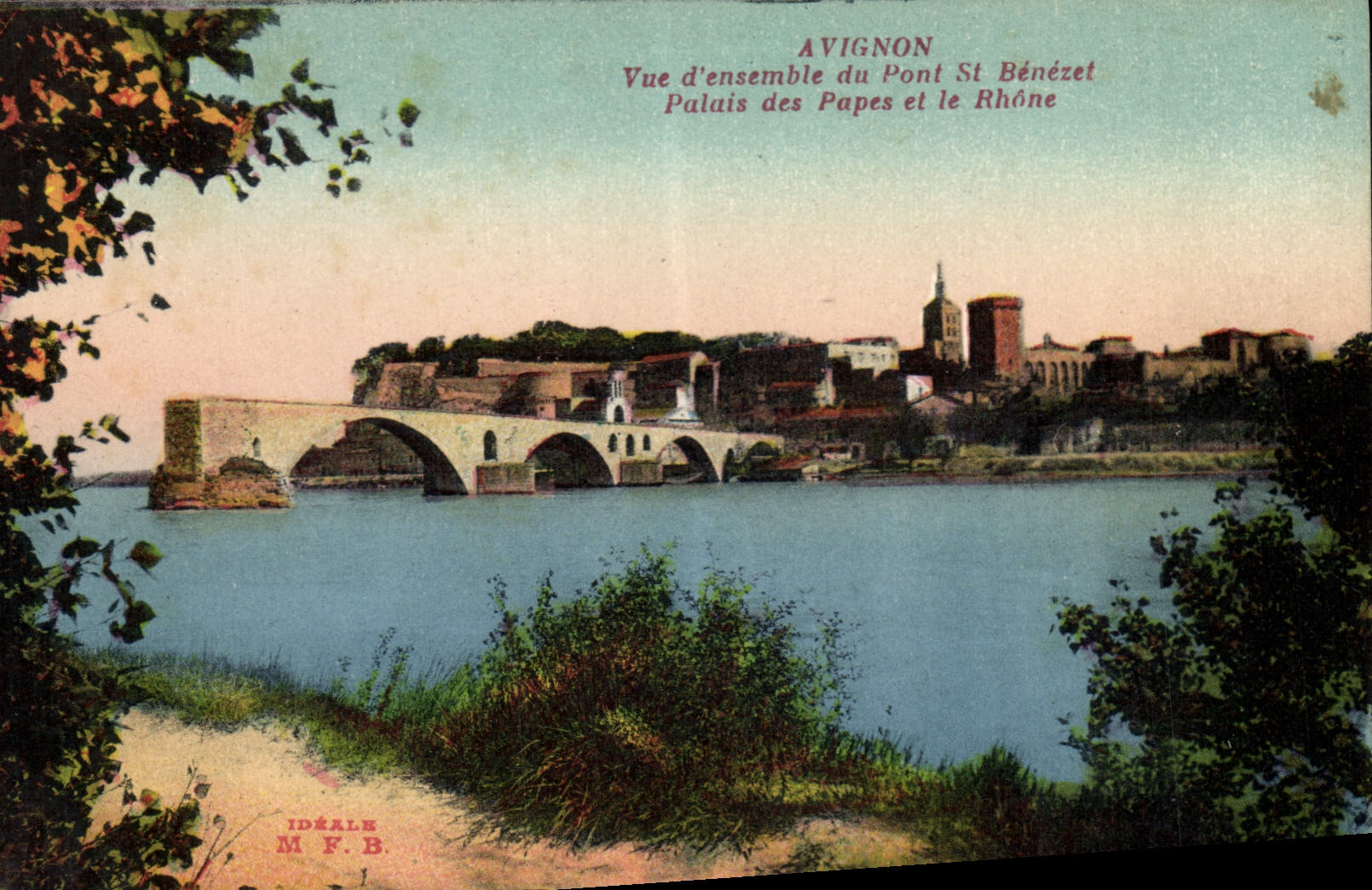 CPA Avignon Vue d'ensemble du Pont St Benezet Palais des Papes et le Rhone