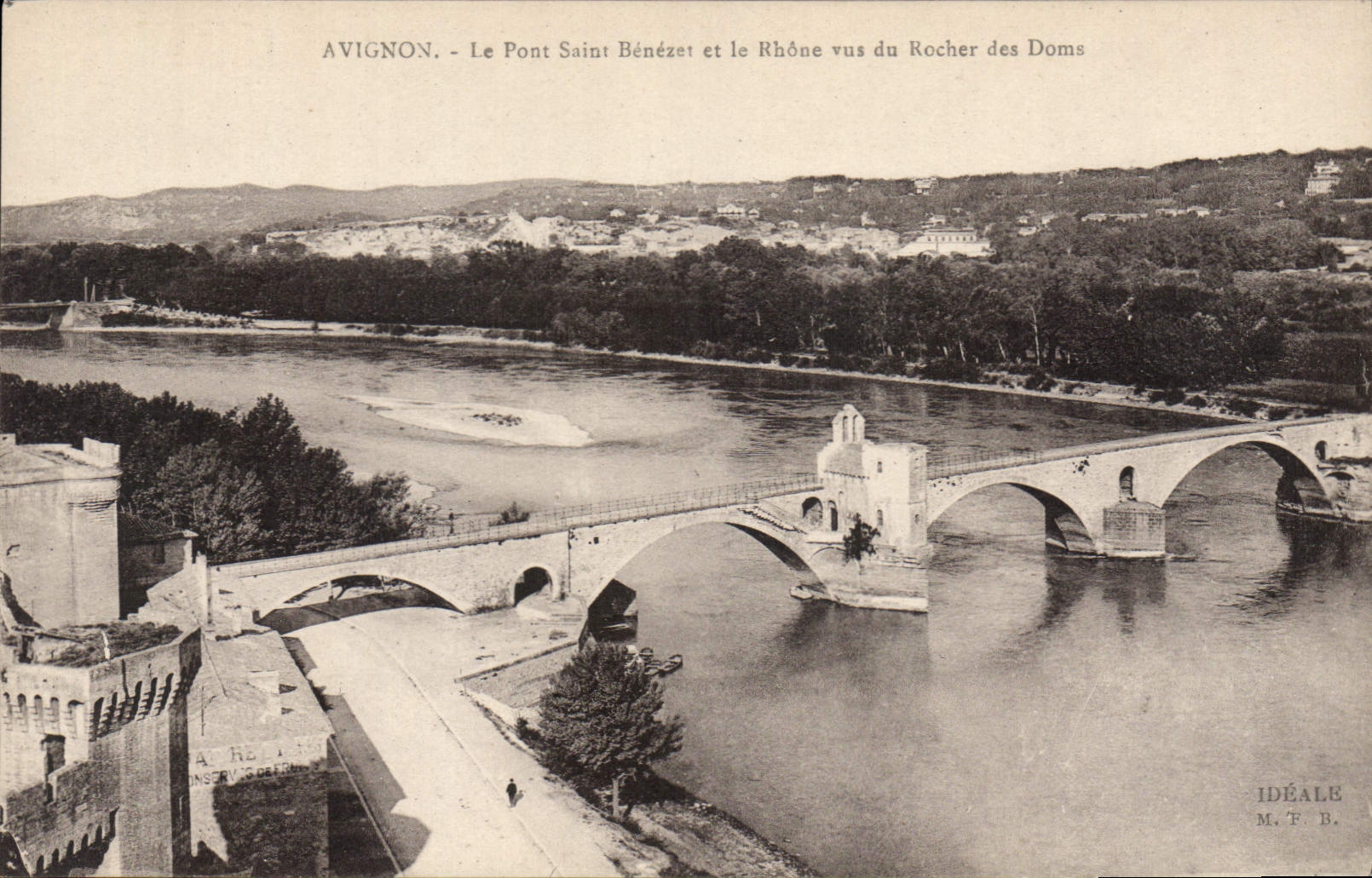CPA Avignon Le Pont Saint Benezet et le Rhone vus du Rocher des Doms