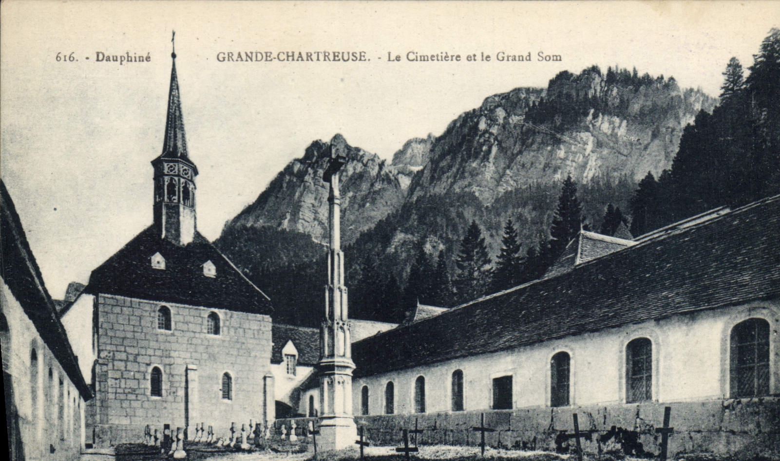 CPA Dauphine Grande Chartreuse Le Cimetiere et le Grand Som