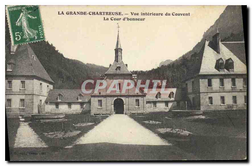 La Grande-Chartreuse — Vue intérieure du Couvent, La Cour d'honneur — CPAPHIL 101