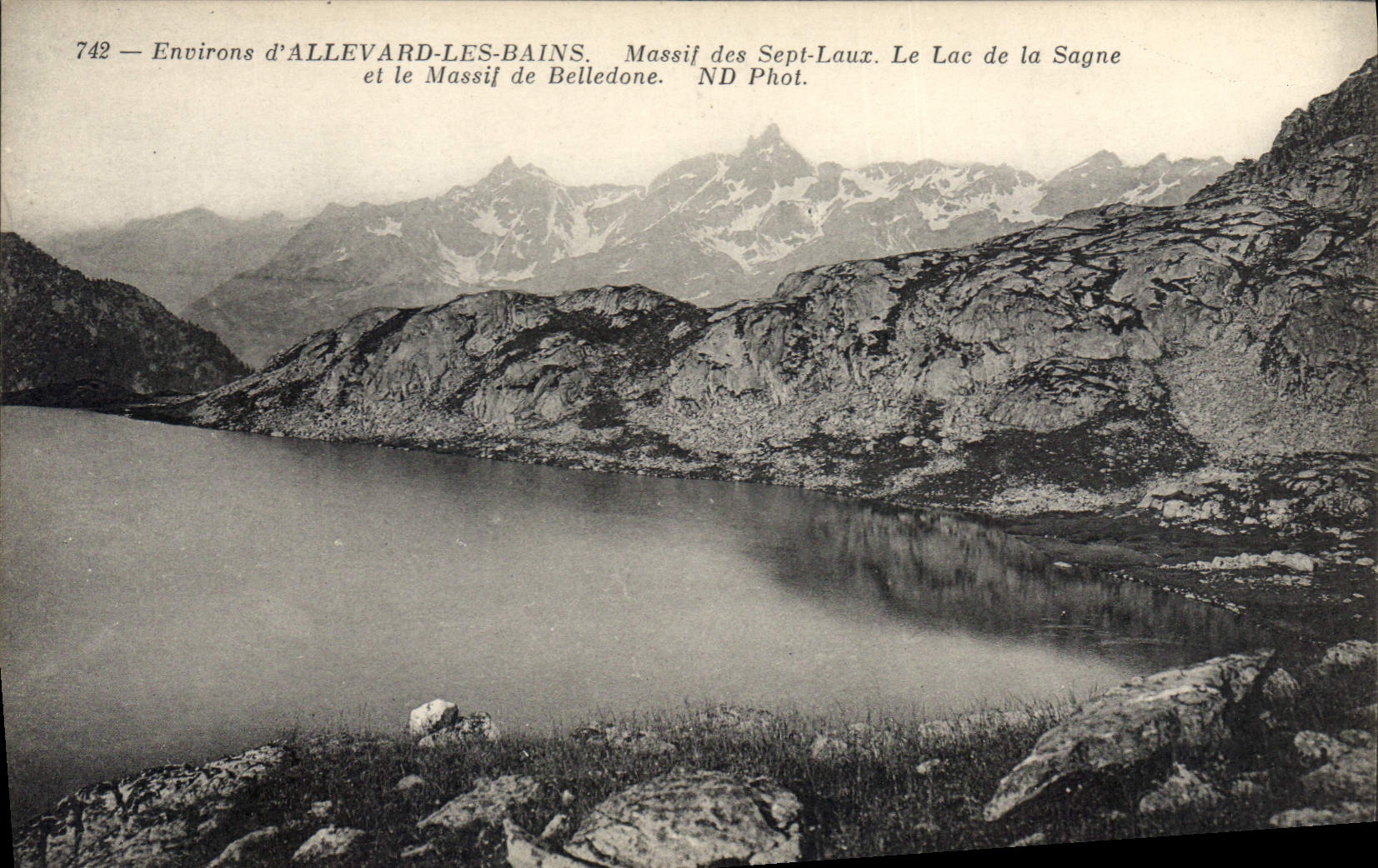 Umgebung von ALLEVARD-LES-BAINS — Lac de la Sagne und der Belledone-Massiv — ND Phot. Nr. 742