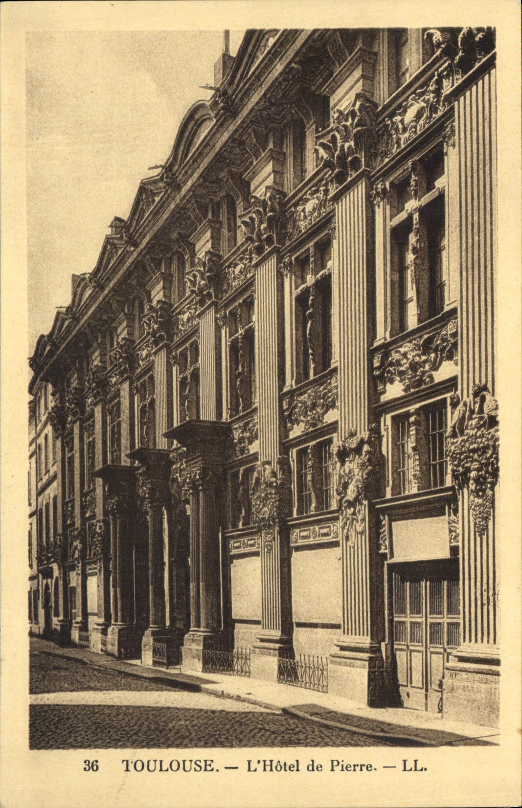CPA Toulouse L'Hotel de Pierre