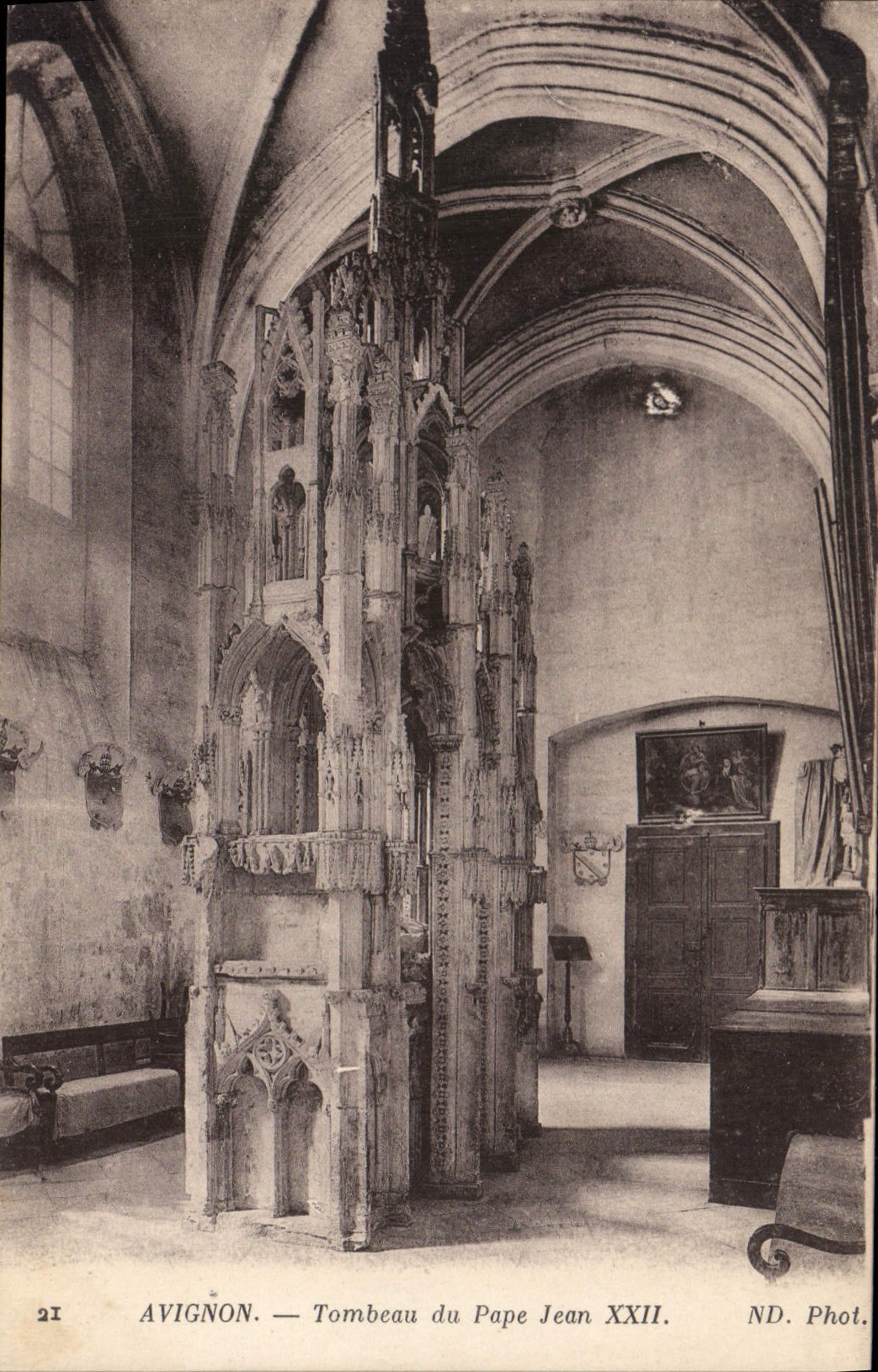 Avignon — Tombeau du Pape Jean XXII