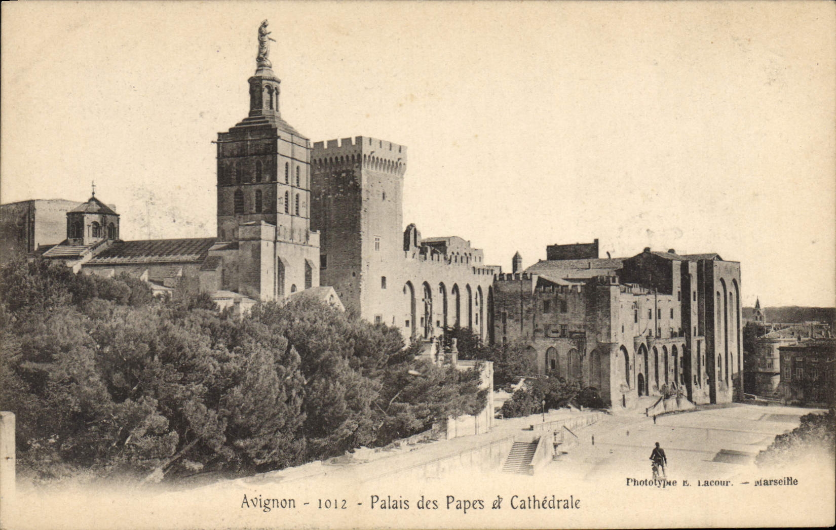 CPA Avignon Palais des Papes et Chatedrale