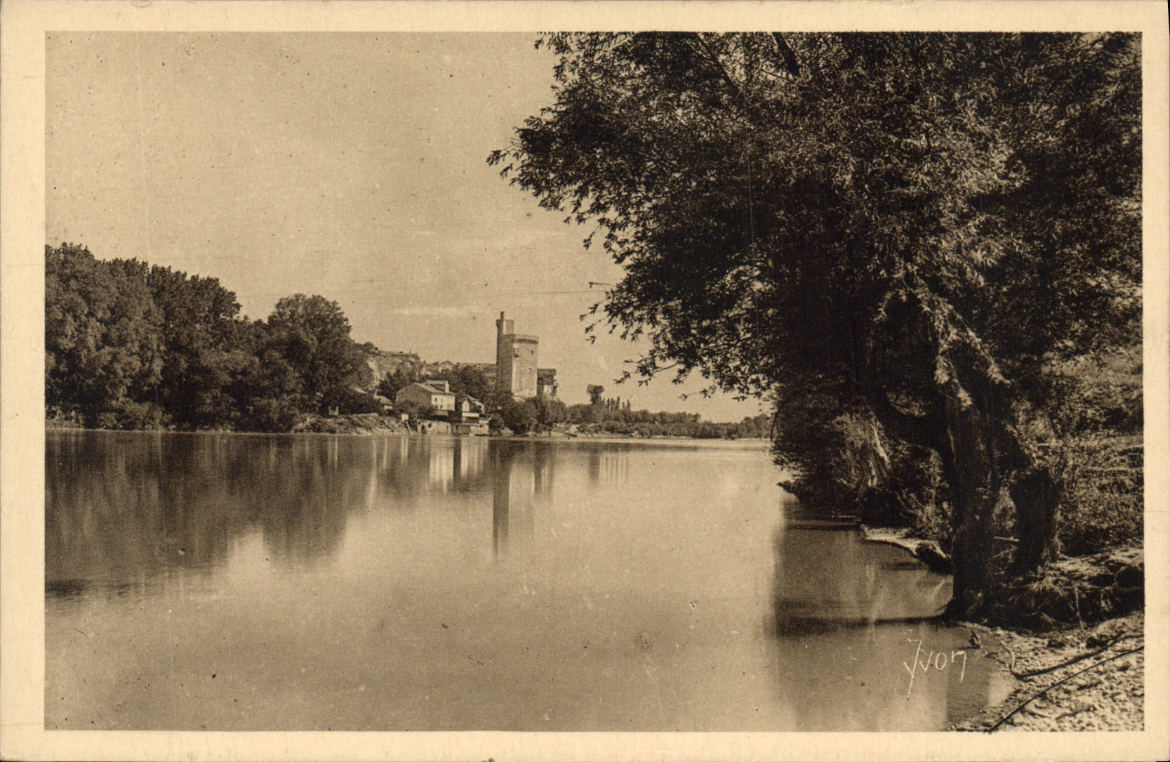 CPA Le Rhone a Avignon Tour de Philippe le Bel