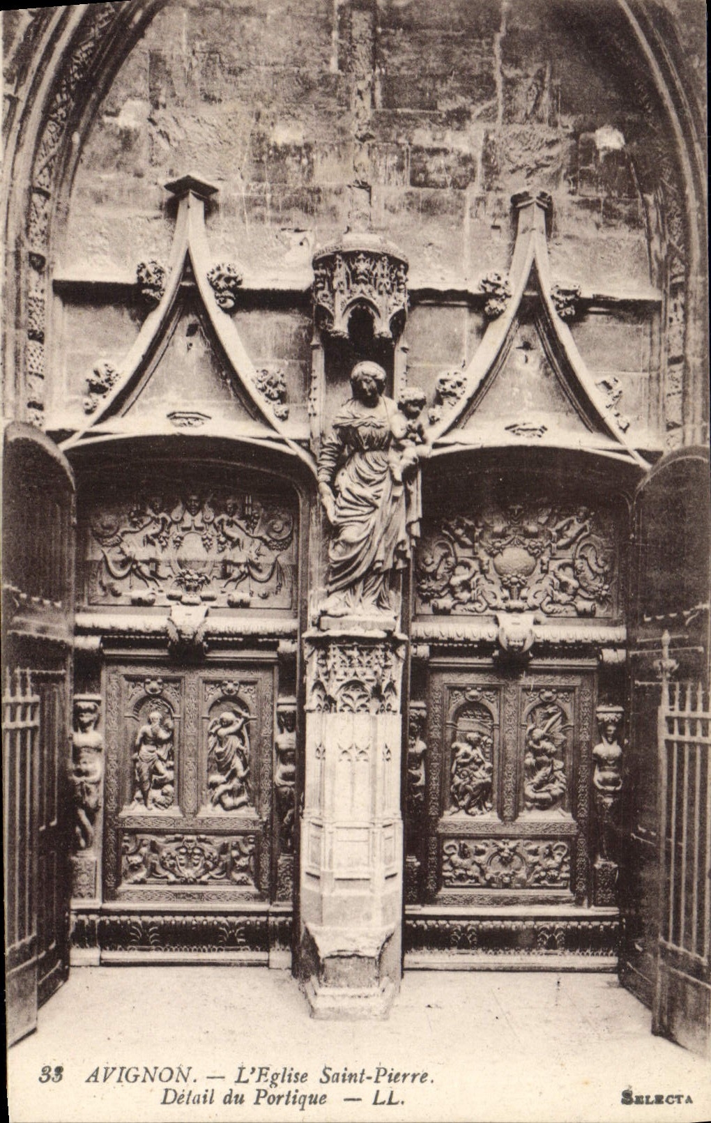 CPA Avignon LÉglise Saint Pierre Detail du Portique