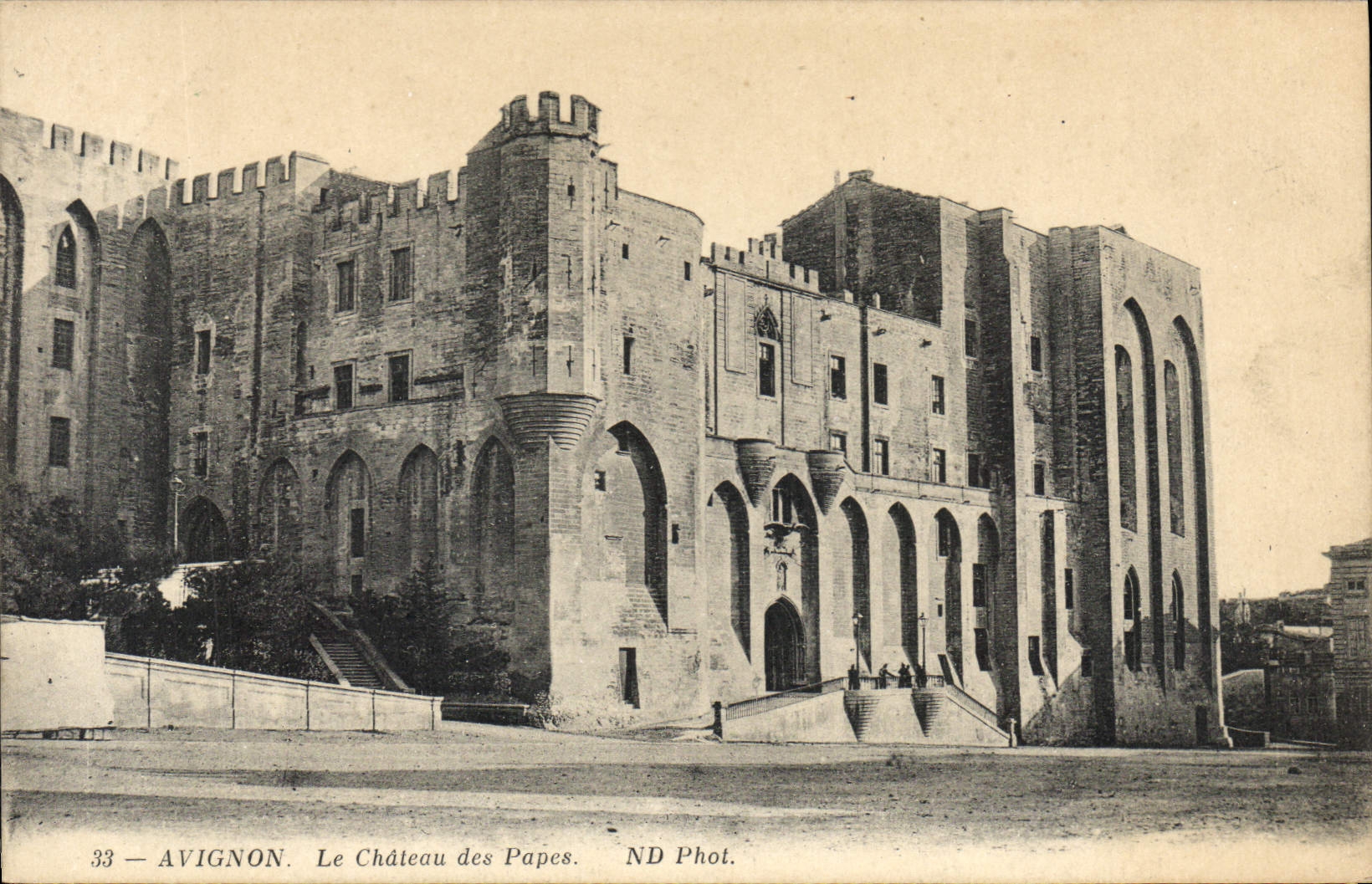 CPA Avignon Le Chateau des Papes