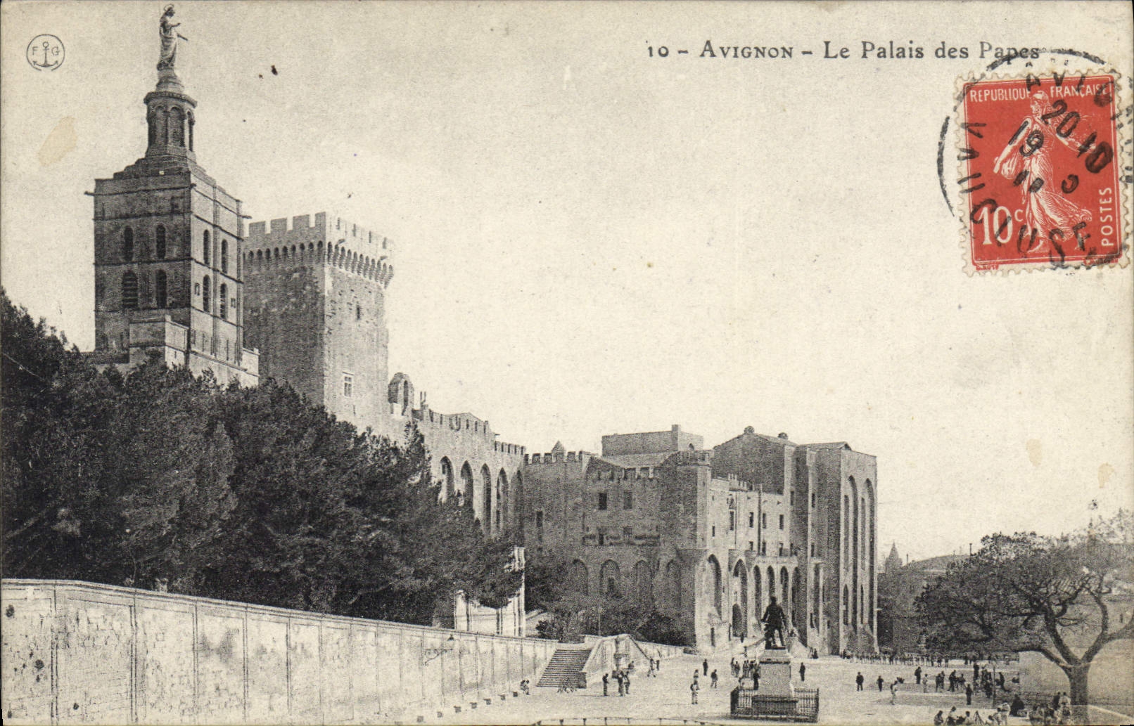 CPA Avignon Les Palais des Papes
