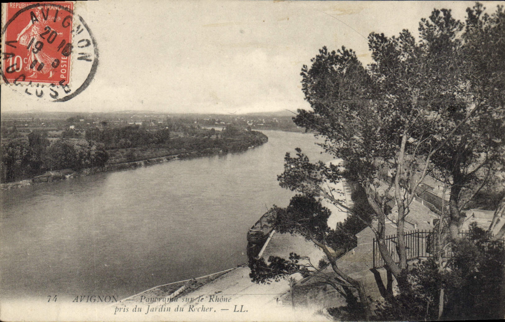 Avignon — Panorama sur le Rhône — pris du Jardin du Rocher — LL.