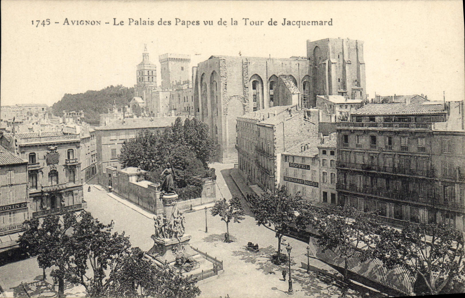 CPA Avignon Le Palais des Papes vu de la Tour de Jacquemard