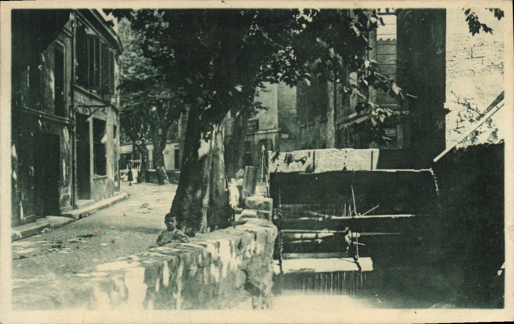 CPA Avignon Un coin pittoresque de la rue des Teinturiers
