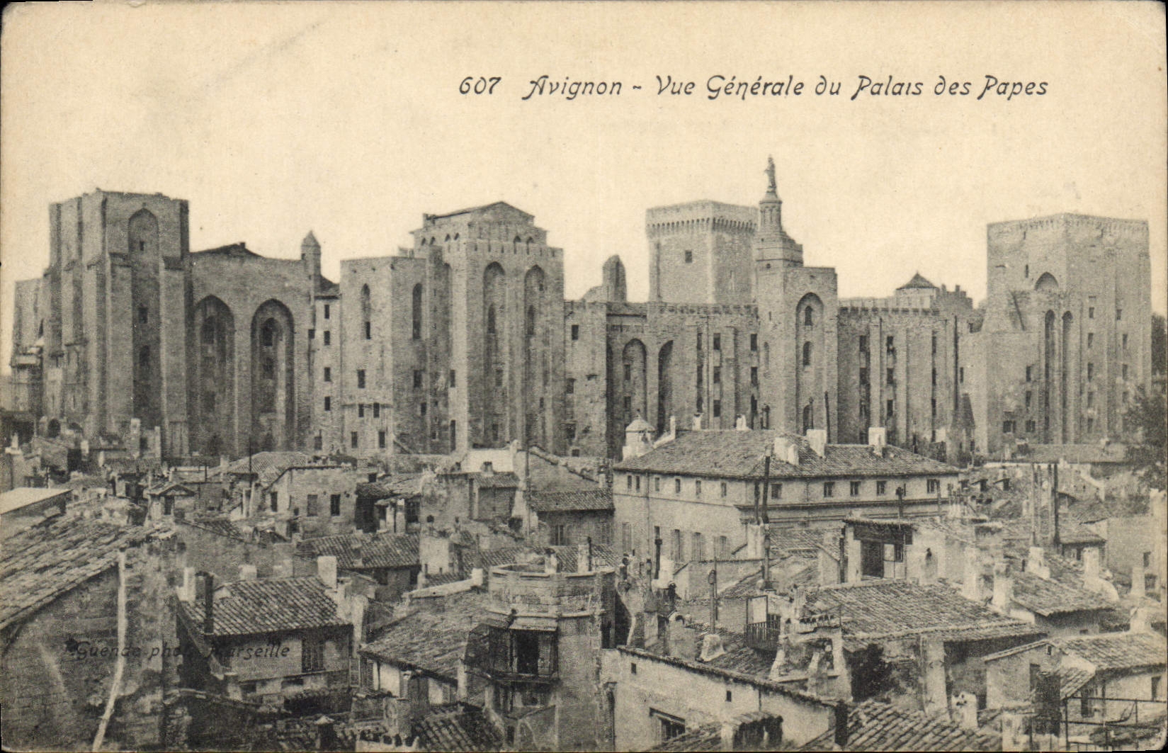 Avignon - Vue Générale du Palais des Papes — Guenda photo Marseille, n°607