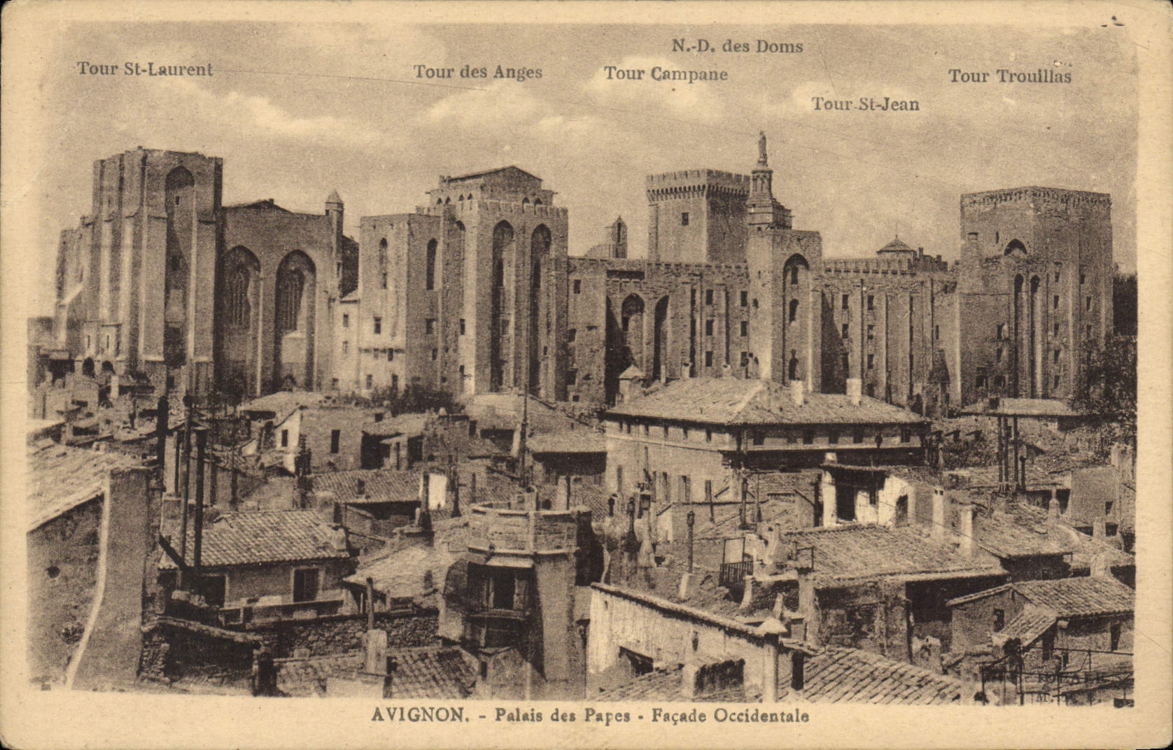 CPA Avignon Palais des Papes Facade Orientale
