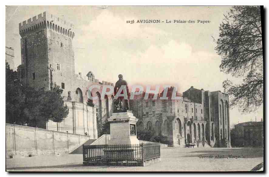 Avignon — Palais des Papes — Ansicht mit Statue und Turm — Suende phot. Margeau, Nr. 1156