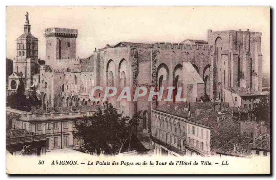 Avignon — Le Palais des Papes vu de la Tour de l'Hôtel de Ville — LL