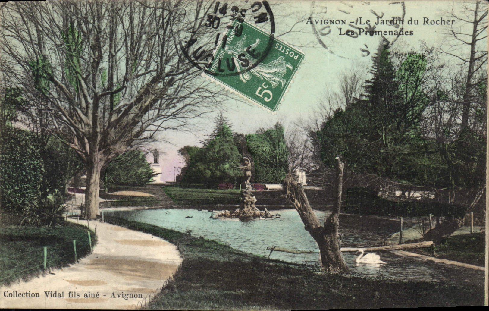 CPA Avignon Le Jardin du Rocher Les Promenades