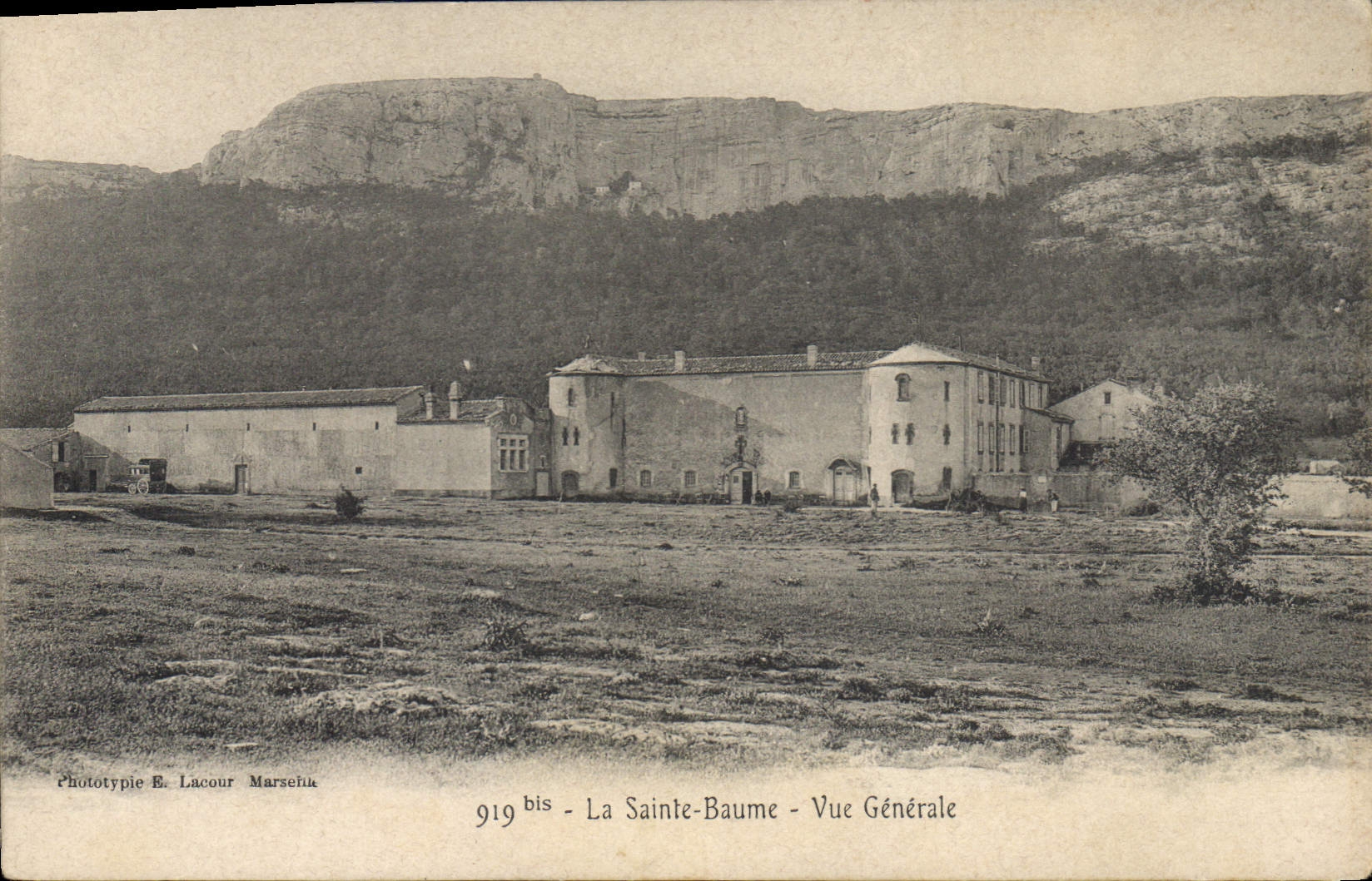 La Sainte-Baume — Vue Générale — Phototypie E. Lacour Marseille, n° 919 bis - Recto
