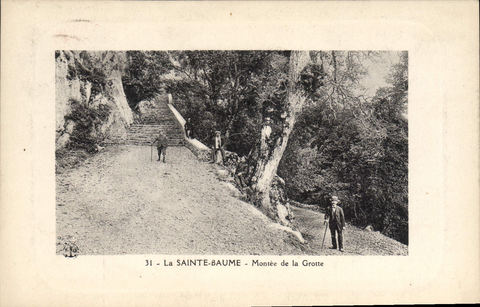 CPA La Sainte Baume Montee de la Grotte
