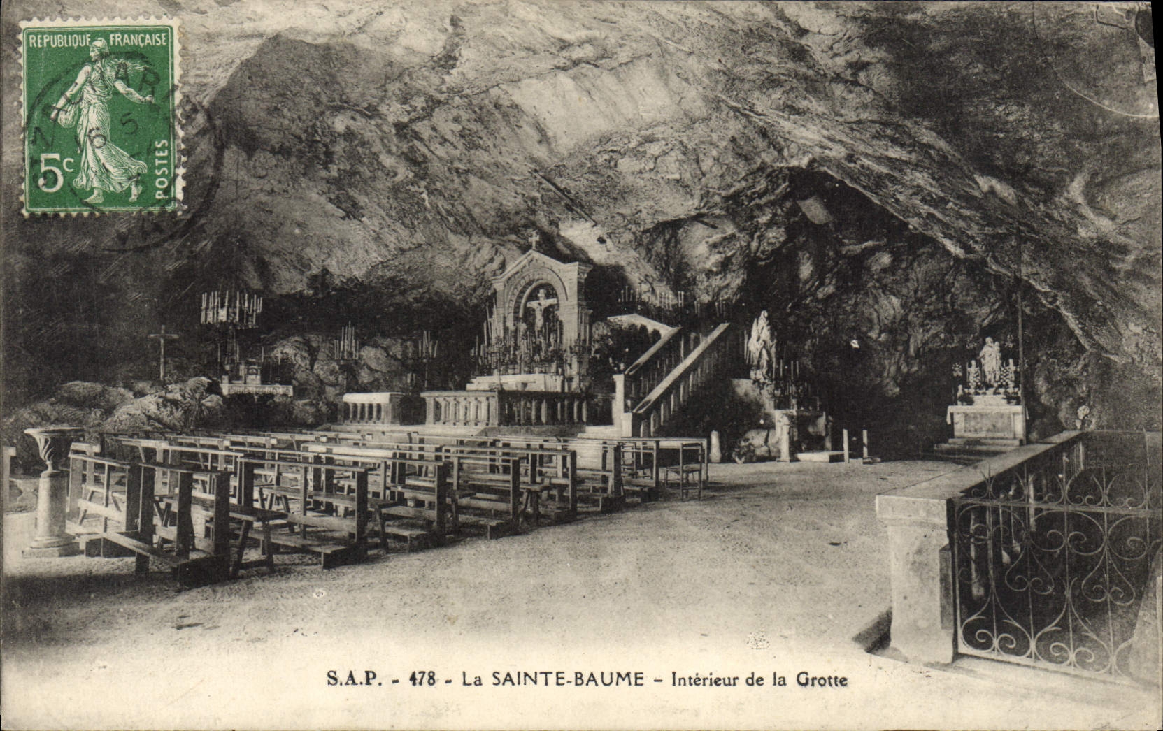 CPA La Sainte Baume Interieur de la Grotte