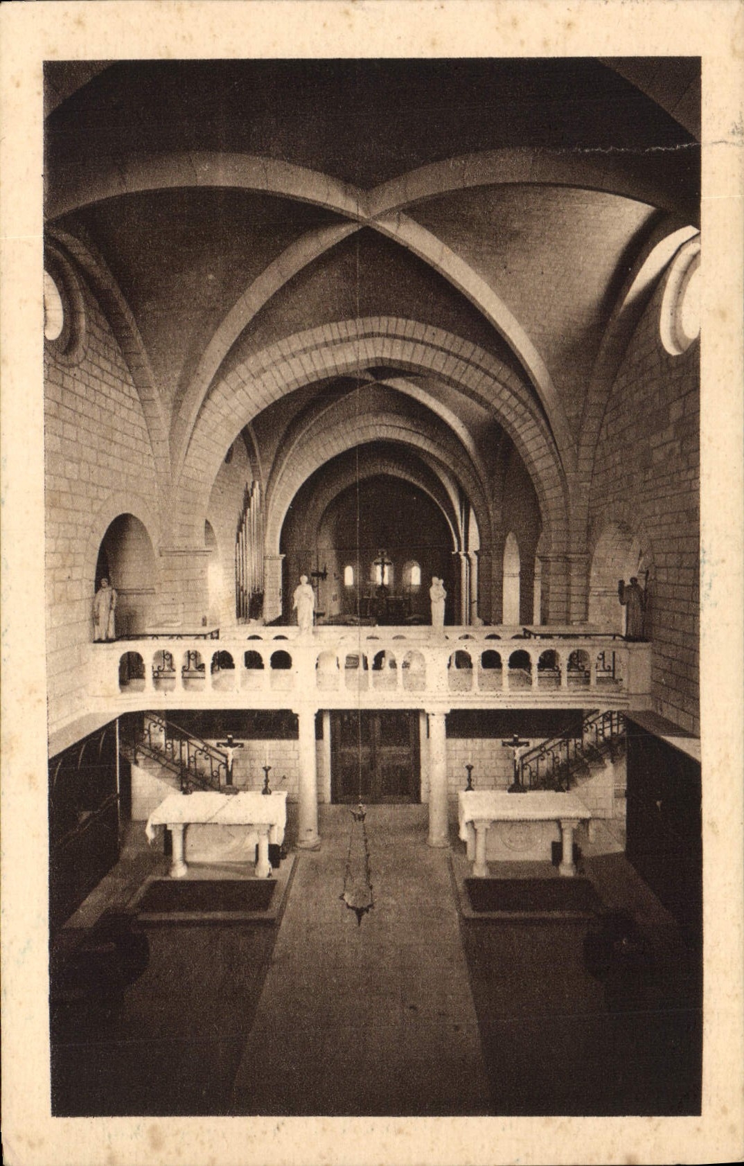 CPA Abbaye de N D d'Aiguebelle par Grigna Drome L'Eglise Vue Generale 