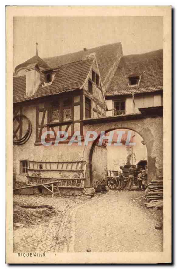 Riquewihr — Vue d'une rue avec maison à colombages et passage voûté — Cie Braun & Cie, Dornach