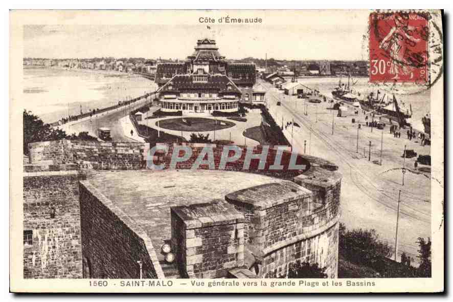 Saint-Malo — Vue générale vers la grande Plage et les Bassins — Côte d'Émeraude