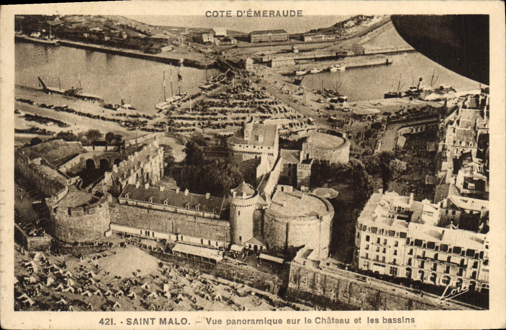 Saint-Malo — Vue panoramique sur le Château et les bassins — Cote d'Émeraude, n°421